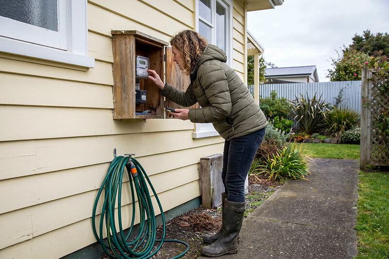 5 How do I read my electricity meter